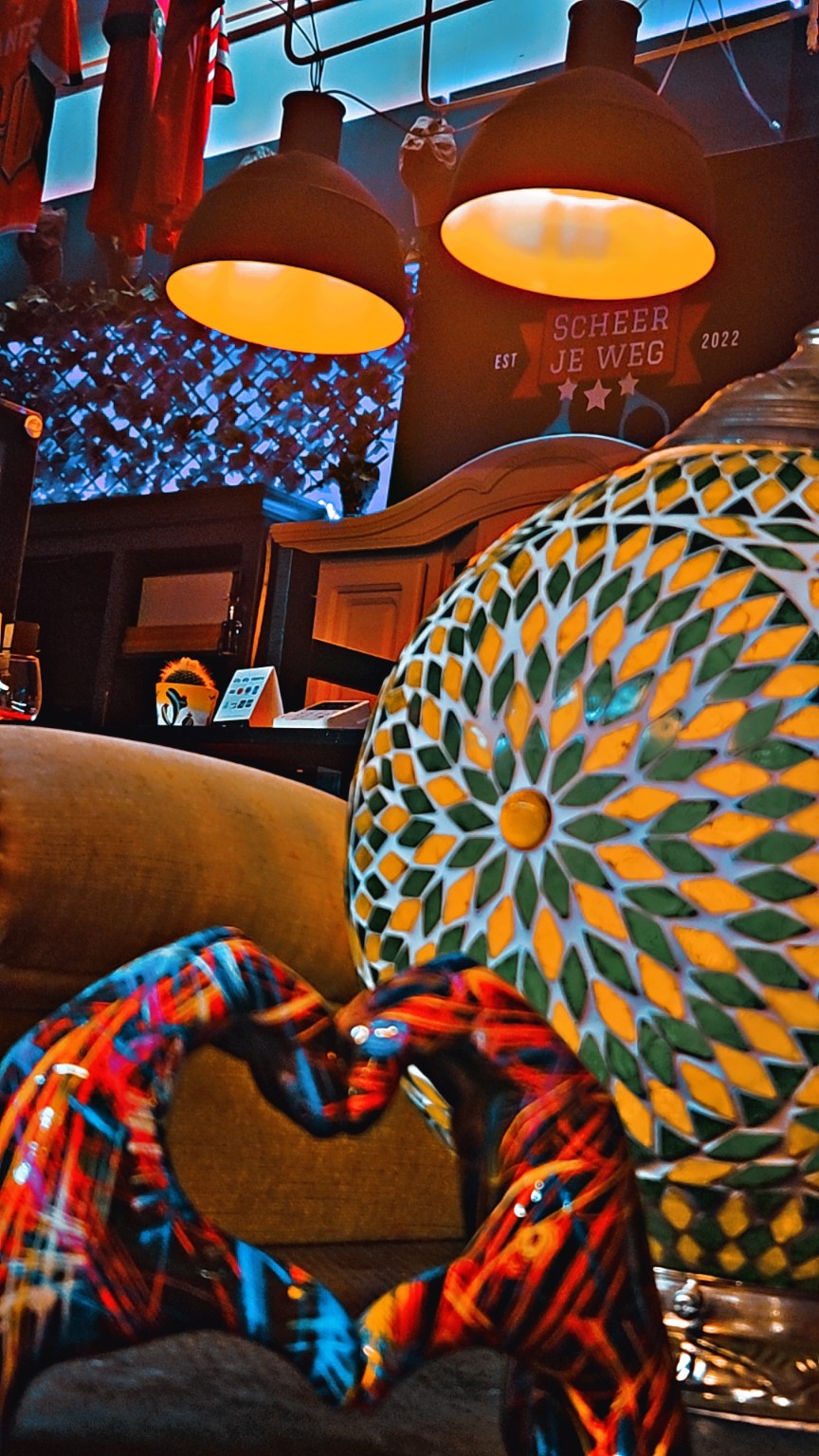 Mosaic seating and Scheer Je Weg interior